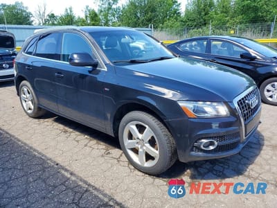 Czwarte zdjęcie samochodu z boku: 2012 AUDI Q5 PRESTIGE VIN:WA1WKAFP3CA063892 - miniatura