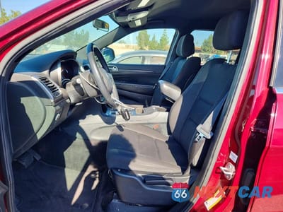 Zdjęcie 7 z 12 samochodu: 2018 JEEP GRAND CHEROKEE LAREDO VIN:1C4RJEAG0JC181792 - miniatura