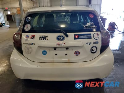 Zdjęcie 6 z 12 samochodu: 2012 TOYOTA PRIUS C TWO VIN:JTDKDTB34C1017694 - miniatura