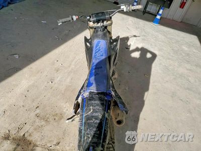 Zdjęcie 6 z 8 samochodu: 2022 YAMAHA YZ125 VIN:JYACE29C8NA004527 - miniatura