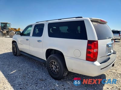 Drugie zdjęcie samochodu z przodu: 2009 CHEVROLET SUBURBAN K1500 LS VIN:1GNFK16399R258142 - miniatura