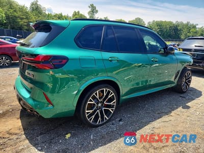 Trzecie zdjęcie samochodu z tyłu: 2024 BMW X5 M COMPETITION VIN:5YM13ET01R9U39602 - miniatura