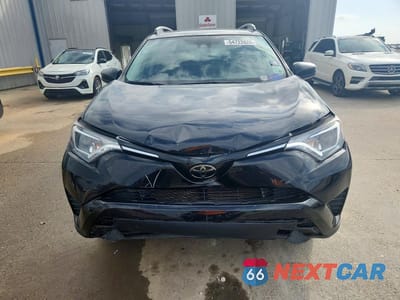 Piąte zdjęcie samochodu w środku: 2018 TOYOTA RAV4 LE VIN:2T3ZFREV8JW422285 - miniatura