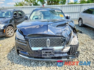 Piąte zdjęcie samochodu w środku: 2023 LINCOLN AVIATOR RESERVE VIN:5LM5J7XC0PGL07920 - miniatura