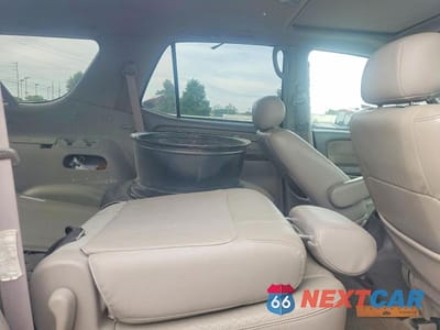 Zdjęcie 11 z 13 samochodu: 2002 TOYOTA SEQUOIA SR5 VIN:5TDBT44AX2S073211 - miniatura