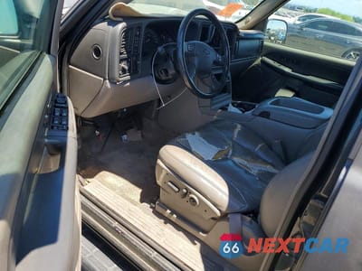 Zdjęcie 8 z 12 samochodu: 2003 CHEVROLET SUBURBAN K1500 VIN:3GNFK16T53G223864 - miniatura