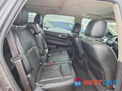 Zdjęcie 11 z 13 samochodu: 2017 NISSAN PATHFINDER PLATINUM VIN:5N1DR2MN4HC628223 - miniatura