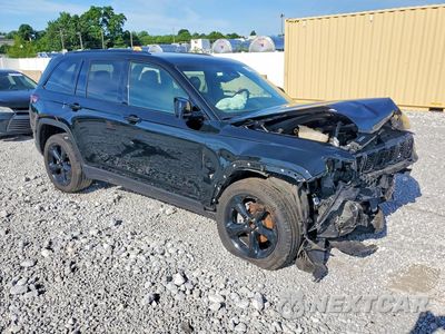 Czwarte zdjęcie samochodu z boku: 2024 JEEP GRAND CHEROKEE LAREDO VIN:1C4RJHAG5RC159901 - miniatura