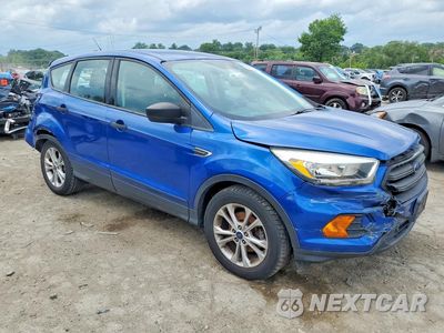 Czwarte zdjęcie samochodu z boku: 2017 FORD ESCAPE VIN:1FMCU0F70HUB71918 - miniatura