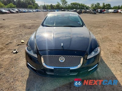 Piąte zdjęcie samochodu w środku: 2012 JAGUAR XJ VIN:SAJWA1CB4CLV30051 - miniatura