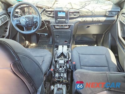 Zdjęcie 8 z 13 samochodu: 2023 FORD EXPLORER POLICE INTERCEPTOR VIN:1FM5K8ABXPGA20669 - miniatura