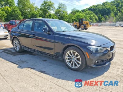 Czwarte zdjęcie samochodu z boku: 2018 BMW 320 XI VIN:WBA8A3C56JA488324 - miniatura