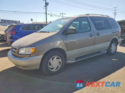 1999 TOYOTA SIENNA XLE 4T3ZF13C9XU112285 - główne zdjęcie licytacji z USA - miniatura