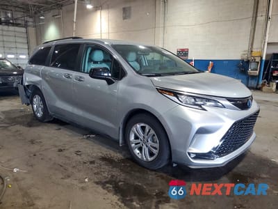 Czwarte zdjęcie samochodu z boku: 2023 TOYOTA SIENNA XSE 7-PASSENGER VIN:5TDDSKFC0PS093313 - miniatura