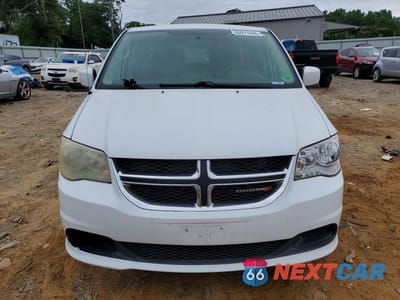 Piąte zdjęcie samochodu w środku: 2016 DODGE GRAND CARAVAN SXT VIN:2C4RDGCG0GR235110 - miniatura