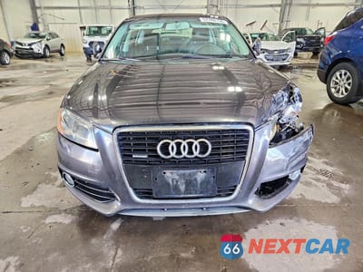 Piąte zdjęcie samochodu w środku: 2011 AUDI A3 PREMIUM PLUS VIN:WAUMFAFM9BA099945 - miniatura