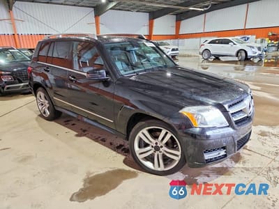 Czwarte zdjęcie samochodu z boku: 2011 MERCEDES-BENZ GLK 350 4MATIC VIN:WDCGG8HB6BF604256 - miniatura