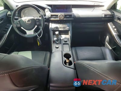 Zdjęcie 8 z 12 samochodu: 2018 LEXUS IS 300 VIN:JTHBA1D23J5071879 - miniatura