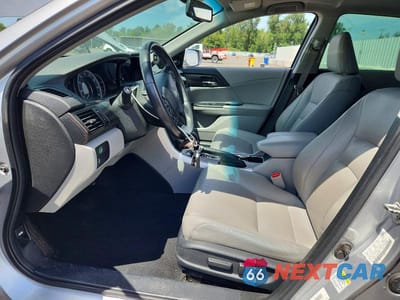 Zdjęcie 7 z 12 samochodu: 2013 HONDA ACCORD VIN:1HGCR3F85DA022515 - miniatura