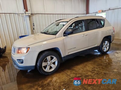 2017 JEEP COMPASS LATITUDE 1C4NJDEB8HD208992 - główne zdjęcie licytacji z USA - miniatura