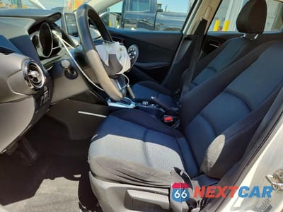Zdjęcie 7 z 12 samochodu: 2016 SCION IA BASE VIN:3MYDLBZV8GY110461 - miniatura