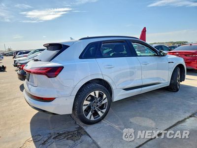Trzecie zdjęcie samochodu z tyłu: 2022 AUDI E-TRON PREMIUM VIN:WA1AAAGE2NB014321 - miniatura