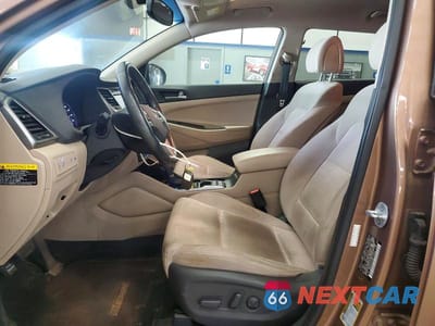 Zdjęcie 7 z 13 samochodu: 2016 HYUNDAI TUCSON VIN:KM8J3CA25GU111008 - miniatura
