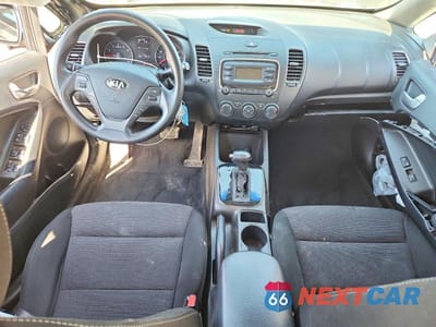 Zdjęcie 8 z 12 samochodu: 2017 KIA FORTE LX VIN:3KPFK4A78HE135897 - miniatura
