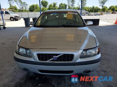 Piąte zdjęcie samochodu w środku: 2002 VOLVO S60 VIN:YV1RS61R922140194 - miniatura