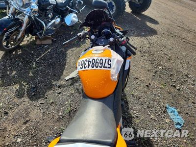 Zdjęcie 6 z 9 samochodu: 2013 HONDA CBR250 R VIN:MLHMC4109D5302763 - miniatura