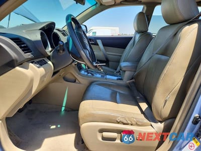 Zdjęcie 7 z 13 samochodu: 2010 TOYOTA HIGHLANDER SE VIN:5TDKK3EH7AS011496 - miniatura