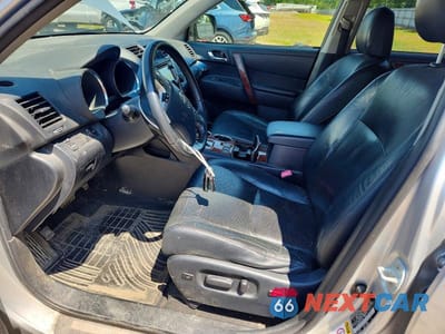 Zdjęcie 7 z 13 samochodu: 2013 TOYOTA HIGHLANDER HYBRID LIMITED VIN:JTEDC3EH5D2012238 - miniatura