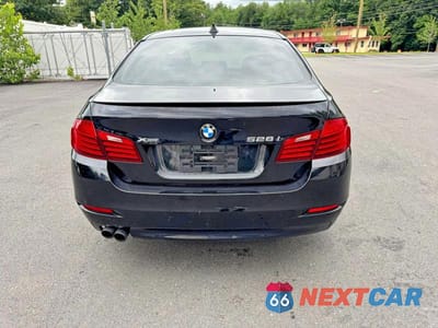 Piąte zdjęcie samochodu w środku: 2014 BMW 528 XI VIN:WBA5A7C53ED614041 - miniatura