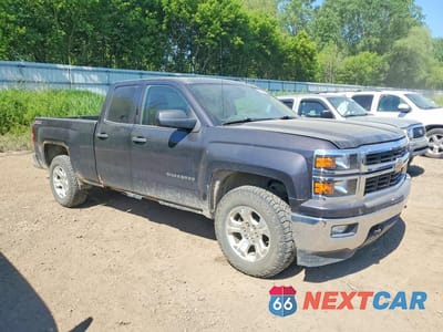 Czwarte zdjęcie samochodu z boku: 2014 CHEVROLET SILVERADO K1500 LT VIN:1GCVKREC3EZ174896 - miniatura