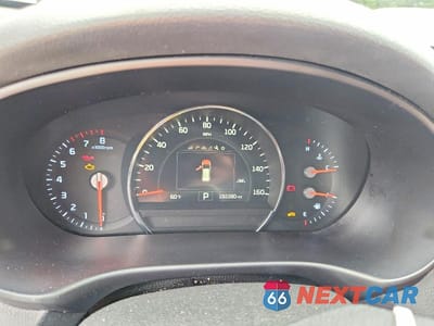 Zdjęcie 9 z 13 samochodu: 2017 KIA SORENTO SX V6 VIN:5XYPK4A50HG241007 - miniatura