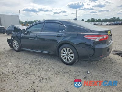 Drugie zdjęcie samochodu z przodu: 2018 TOYOTA CAMRY LE VIN:4T1B11HK1JU091304 - miniatura