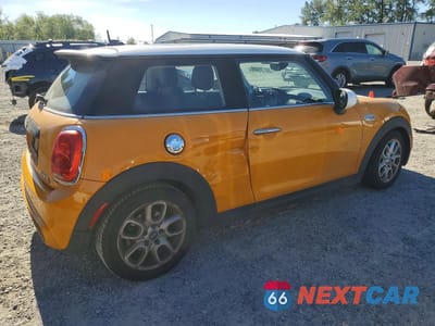 Trzecie zdjęcie samochodu z tyłu: 2017 MINI COOPER S VIN:WMWXP7C38H2A46572 - miniatura