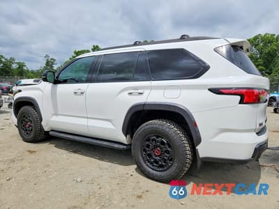 Drugie zdjęcie samochodu z przodu: 2023 TOYOTA SEQUOIA TRD PRO VIN:7SVAAABA2PX016639 - miniatura