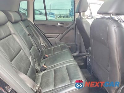 Zdjęcie 10 z 12 samochodu: 2011 VOLKSWAGEN TIGUAN S VIN:WVGBV7AX6BW556274 - miniatura