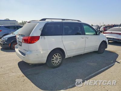 Trzecie zdjęcie samochodu z tyłu: 2010 TOYOTA SIENNA LE 7-PASSENGER VIN:5TDKK4CCXAS308632 - miniatura