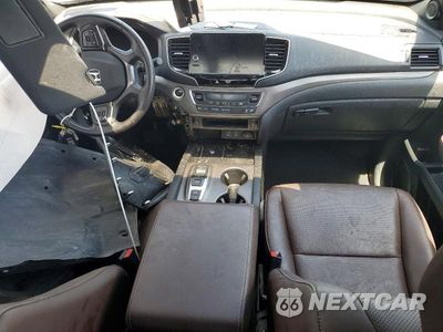 Zdjęcie 8 z 12 samochodu: 2025 HONDA RIDGELINE RTL VIN:5FPYK3F52SB036575 - miniatura