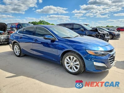 Czwarte zdjęcie samochodu z boku: 2019 CHEVROLET MALIBU LT VIN:1G1ZD5ST5KF142191 - miniatura