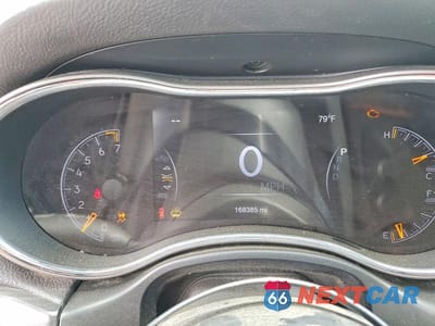 Zdjęcie 9 z 13 samochodu: 2019 JEEP GRAND CHEROKEE LAREDO VIN:1C4RJFAGXKC532876 - miniatura