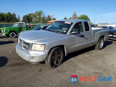 2008 DODGE DAKOTA SLT 1D7HW42K58S520305 - główne zdjęcie licytacji z USA - miniatura