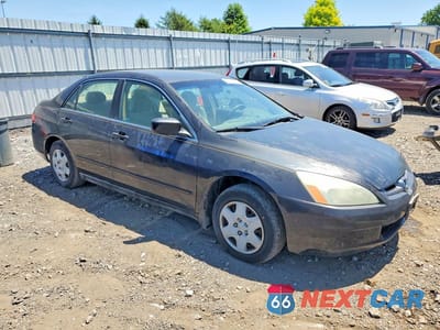 Czwarte zdjęcie samochodu z boku: 2005 HONDA ACCORD LX VIN:1HGCM56415A138478 - miniatura