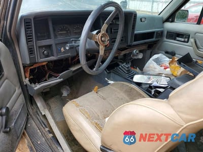 Zdjęcie 8 z 12 samochodu: 1994 JEEP CHEROKEE SPORT VIN:1J4FT67S6RL130866 - miniatura