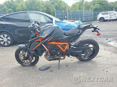Trzecie zdjęcie samochodu z tyłu: 2025 KTM 1290 SUPER DUKE R VIN:VBKV39406SM909835 - miniatura