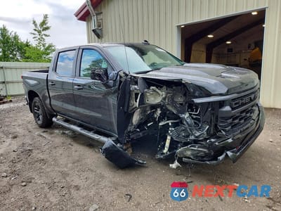 Czwarte zdjęcie samochodu z boku: 2026 CHEVROLET SILVERADO K1500 TRAIL BOSS CUSTOM VIN:3GCUKCED8TG261725 - miniatura