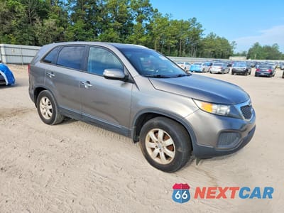 Czwarte zdjęcie samochodu z boku: 2012 KIA SORENTO LX VIN:5XYKT4A27CG248803 - miniatura