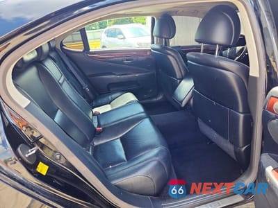 Zdjęcie 10 z 12 samochodu: 2010 LEXUS LS 460L VIN:JTHGL5EF7A5041096 - miniatura